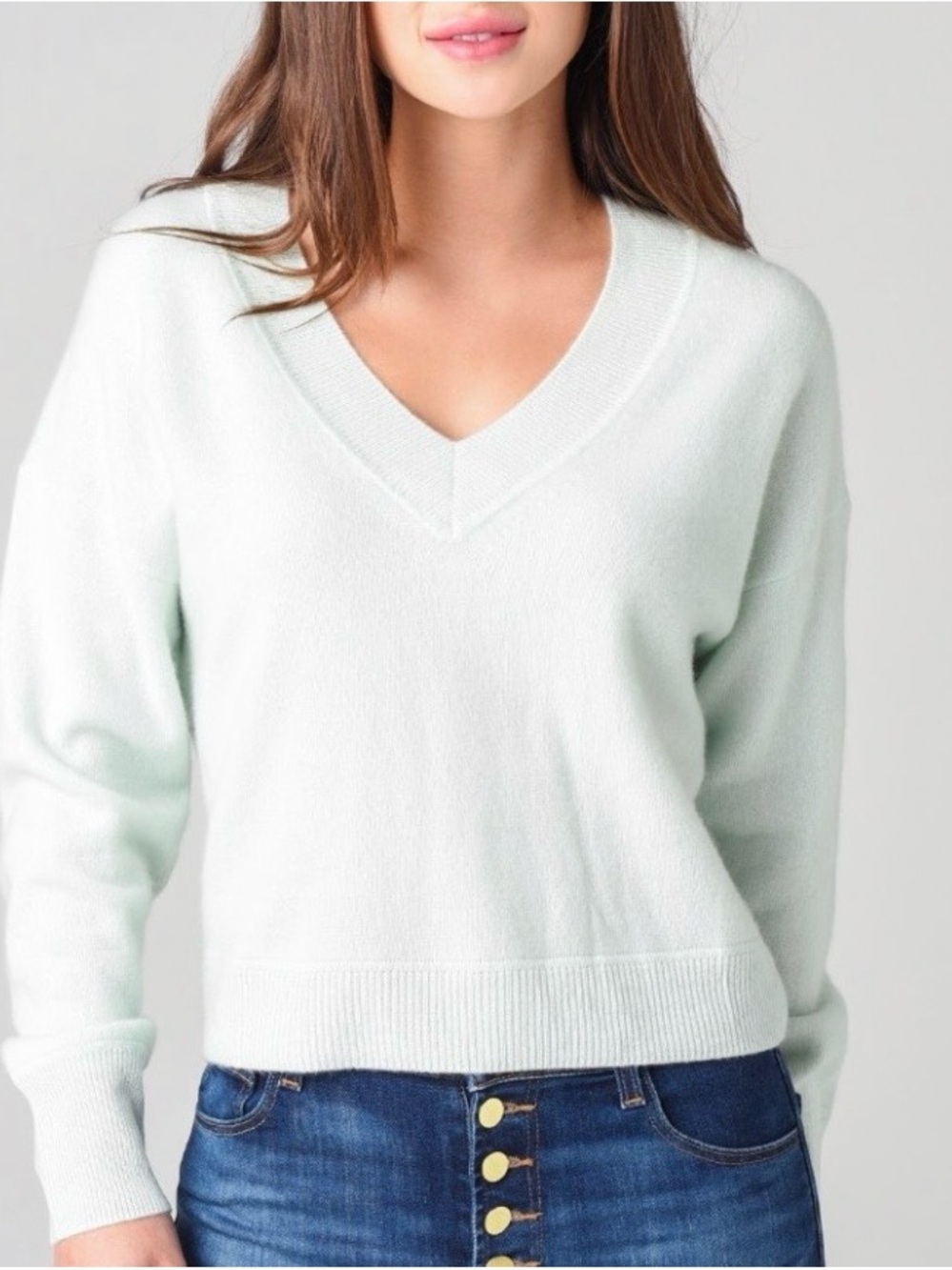 NAADAM Women's V-Neck Cashmere Sweater in Pale Mint Size M/L